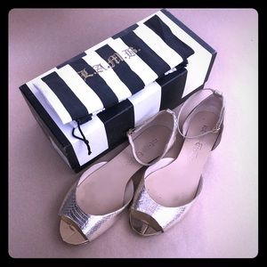 L. A. M. B. ‘Gracie’ sandals size 8